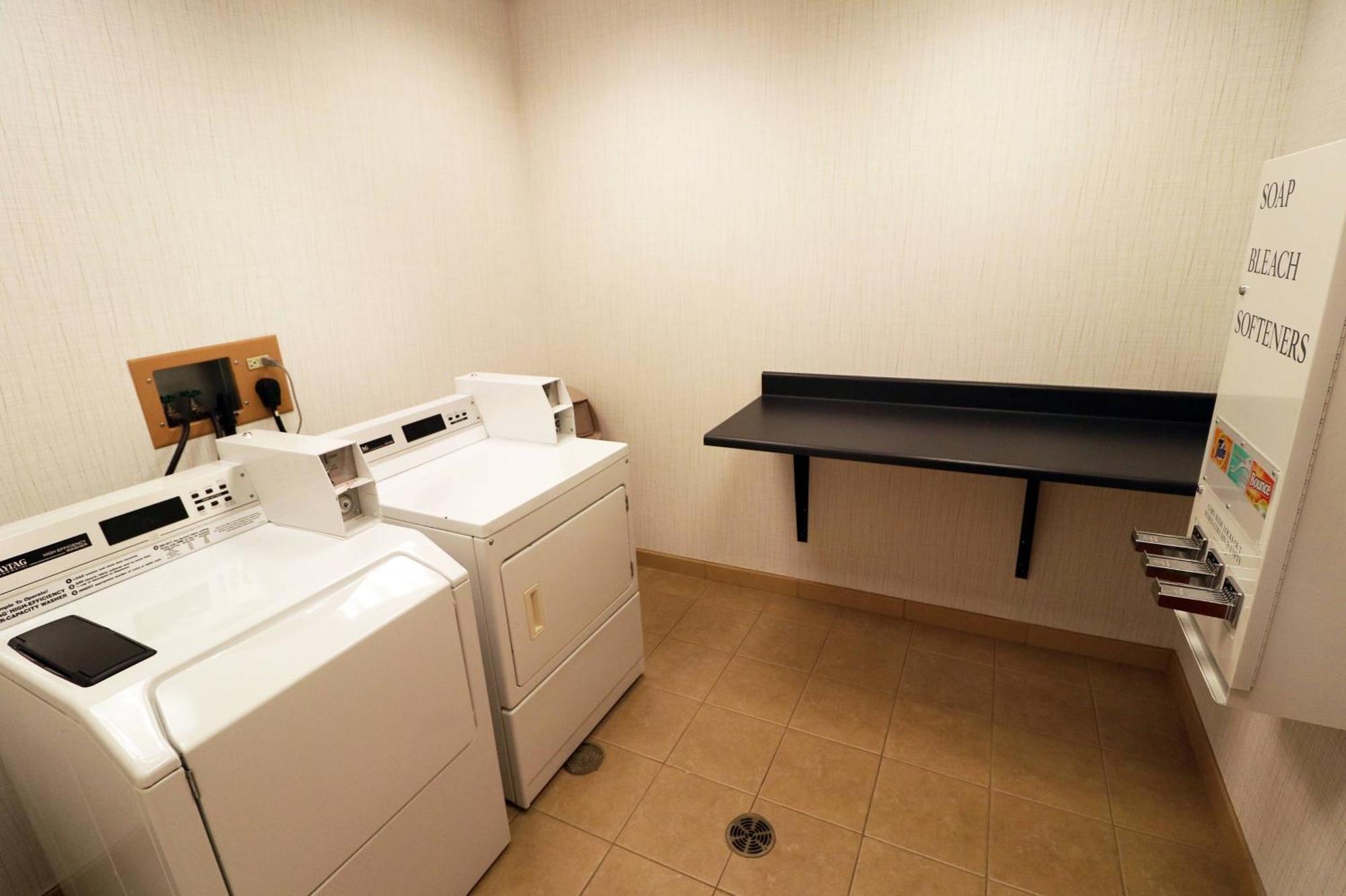 Fairfield Inn & Suites Des Moines Airport מראה חיצוני תמונה